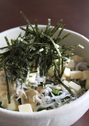 ちょっぴり大人な釜揚げしらす丼-レシピのメイン写真