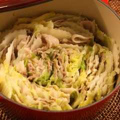 รูปของ 豚バラ肉と白菜の重ね鍋★塩味
