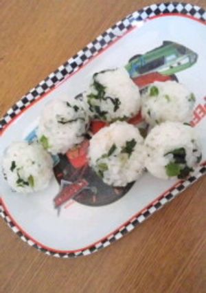 幼児食に☆ほうれん草としらすのおにぎり-レシピのメイン写真