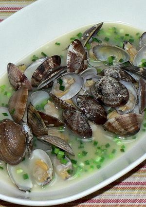 アサリのガーリックバター風味ワイン蒸し-レシピのメイン写真
