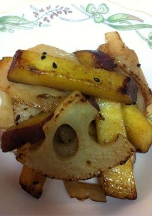 サツマイモと蓮根の甘辛バター炒め-レシピのメイン写真