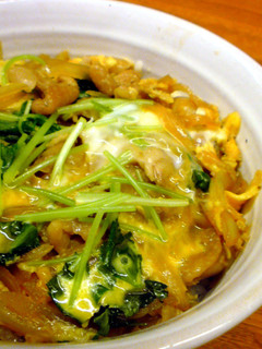 鶏皮で親子丼名付けて”みなしご丼”(笑)-レシピのメイン写真