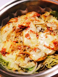 QC・焼きそばピザ-レシピのメイン写真