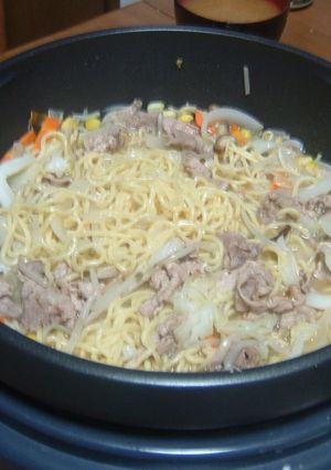 ホットプレートで焼きちゃんぽん-レシピのメイン写真