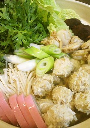 ✿コンソメで簡単♬洋風うどんすき鍋✿-レシピのメイン写真