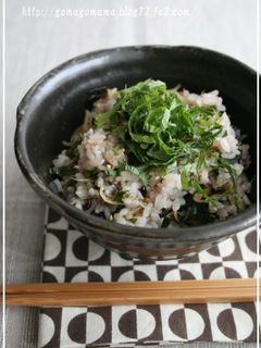 香ばしわかめとじゃこの混ぜご飯-レシピのメイン写真