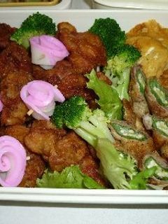 お弁当の色どりに ☆かまぼこフラワー☆-レシピのメイン写真