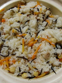 有り合わせで作る炊きこみご飯-レシピのメイン写真