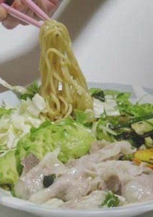 サッポロ一番ちゃんぽんでラーメンサラダ-レシピのメイン写真
