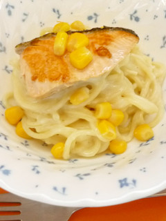 レンジホワイトソースで鮭パスタ-レシピのメイン写真