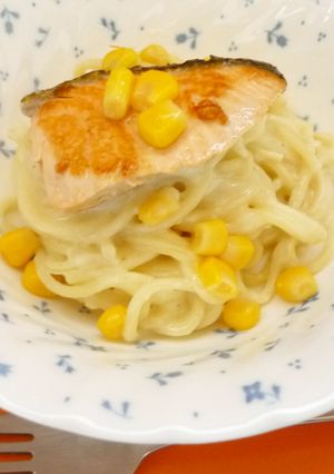 レンジホワイトソースで鮭パスタ-レシピのメイン写真