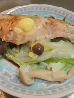お手軽♪秋鮭と蒸し野菜 バター醤油風味-レシピのメイン写真