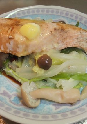 お手軽♪秋鮭と蒸し野菜　バター醤油風味-レシピのメイン写真