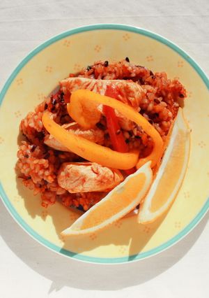 洋風魚介スープの素で鶏肉と雑穀のパエリア-レシピのメイン写真