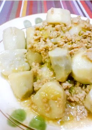 ご飯がススム♡里芋と鶏挽肉の味噌バター煮-レシピのメイン写真