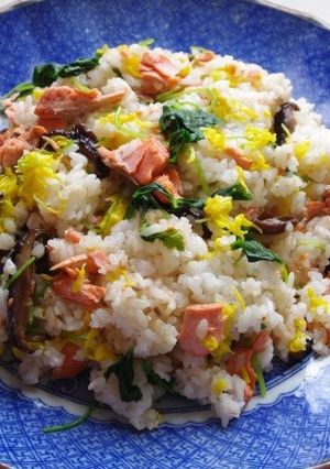 秋鮭と菊のちらし寿司-レシピのメイン写真