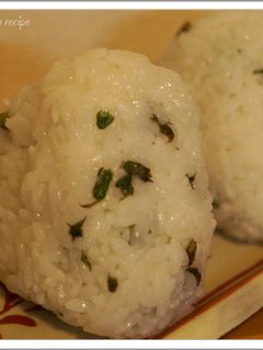 紫蘇の実のおにぎり-レシピのメイン写真