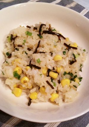 お弁当に彩りと栄養！昆布の混ぜご飯-レシピのメイン写真