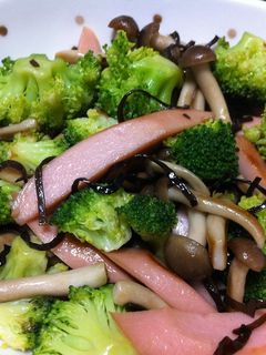 低カロリー!ブロッコリーの塩昆布炒め-レシピのメイン写真