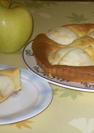 りんご埋め込みでこぼこケーキ-レシピのメイン写真