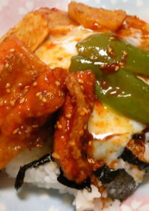 【激旨★鮭ハラミ＆野菜のピリ辛温玉丼】-レシピのメイン写真
