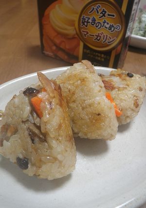 バター焼きおにぎり✿炊き込みご飯ver-レシピのメイン写真