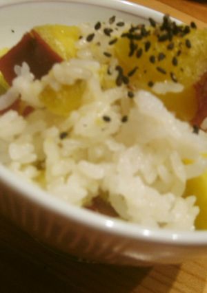 ほっくほく～ウチの定番❤サツマイモご飯-レシピのメイン写真
