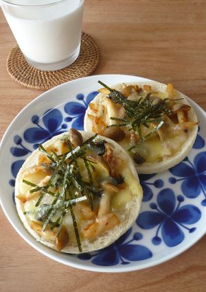 韓国風キムチときのこのオープンサンド-レシピのメイン写真