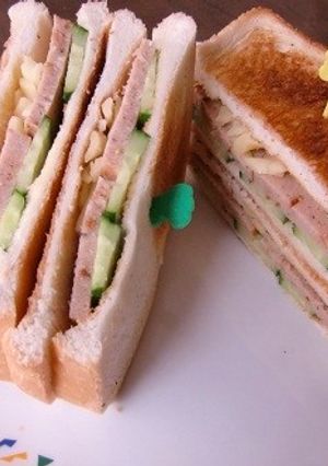 ソーセージときゅうりのホットサンドイッチ-レシピのメイン写真