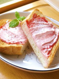 サワークリームとジャムのトースト-レシピのメイン写真