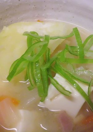 新じゃがホクホク♪野菜いっぱい豚汁風♪-レシピのメイン写真