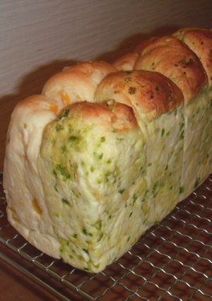 エンドウ豆＆コーンのフワモチっ♪食パン-レシピのメイン写真