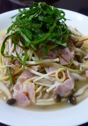 ベーコン・きのこ・梅干～旨みダシのパスタ-レシピのメイン写真