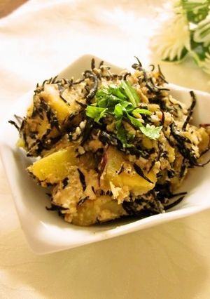 さつま芋とひじきの味噌酒かす和え-レシピのメイン写真