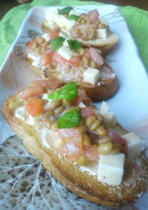 納豆とトマトのコクうまブルスケッタ-レシピのメイン写真