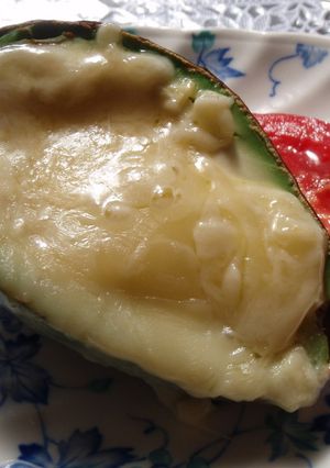 レンジで2分♪完熟アボガド♪チーズ焼き♪-レシピのメイン写真