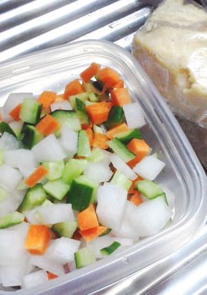 糖質制限中のお弁当「サイコロサラダ」-レシピのメイン写真