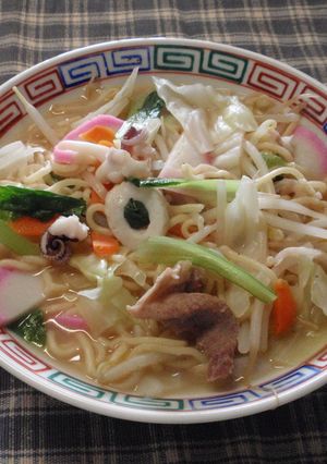 豚肉といかげそ入り野菜たっぷりチャンポン-レシピのメイン写真