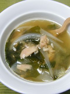 ツナと玉ねぎのお味噌汁♪-レシピのメイン写真