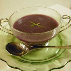 A picture of 紫芋のスープ.