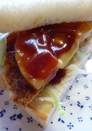 パイナップルチーズのハンバーグサンド-レシピのメイン写真