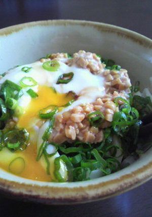 温玉のっけ納豆うどん-レシピのメイン写真