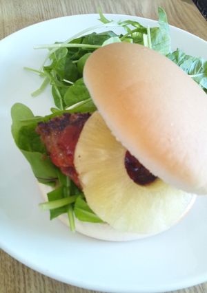 ふるぱん☆パインバーガーで簡単ランチ-レシピのメイン写真