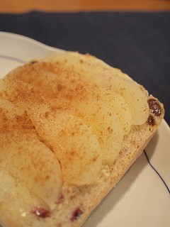 洋ナシ缶詰で☆ふるぱん-レシピのメイン写真