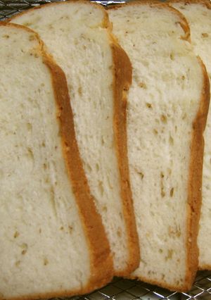 ＨＢでオニオンチーズ食パン＆セサミ-レシピのメイン写真