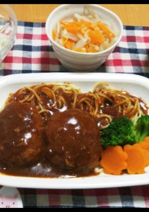 懐かしいちょっと甘めの煮込みハンバーグ-レシピのメイン写真