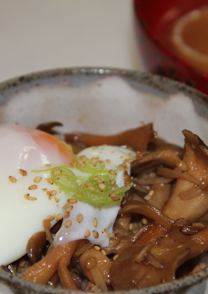 簡単！まいたけ主役のきのこ丼-レシピのメイン写真