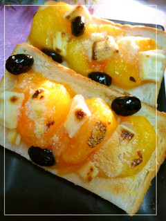 柿と黒豆と白チョコのトースト-レシピのメイン写真