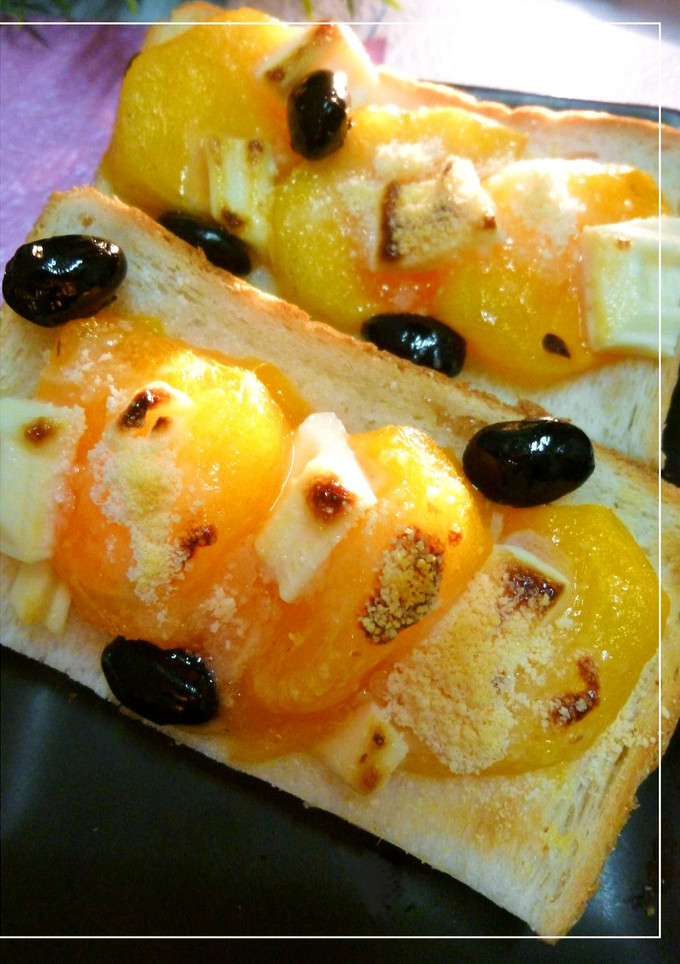 柿と黒豆と白チョコのトースト-レシピのメイン写真