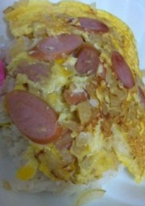 ｳｲﾝﾅｰと玉葱の卵とじ丼-レシピのメイン写真